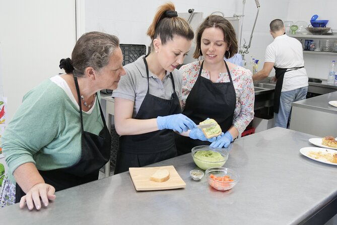 two-and-half-hours-traditional-greek-cooking-class-in-amorgos