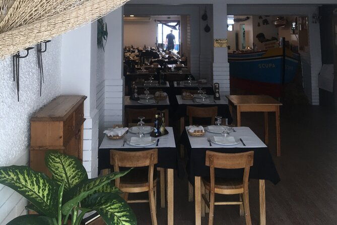 two-bridges-gastronomic-private-tour-lisbon-kings-christ