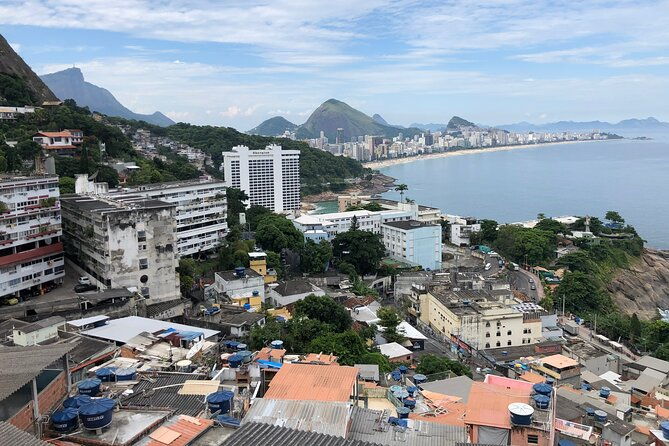 two-brothers-hike-and-vidigal-favela-tour-with-a-local