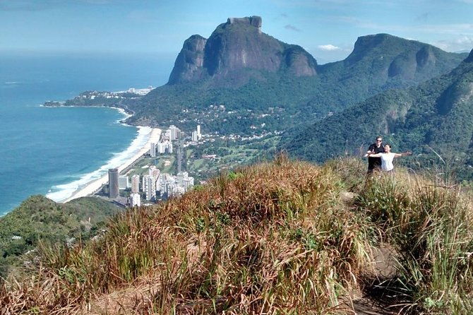 two-brothers-hiking-favela-tour-two-brothers-hill
