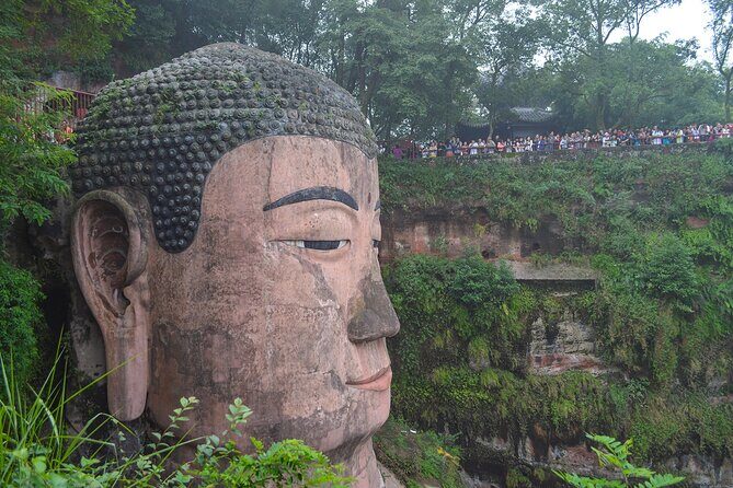 Two-day tour from Chengdu to Leshan Giant Buddha and Mount Emei - Detailed Breakdown of the Tour Experience