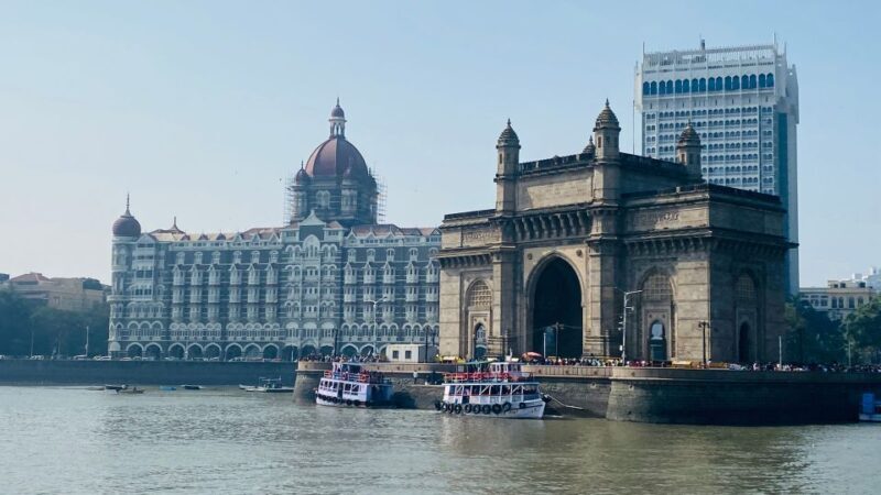 Two Days in Mumbai: Sightseeing, Slum, Elephanta & Market - The Sum Up