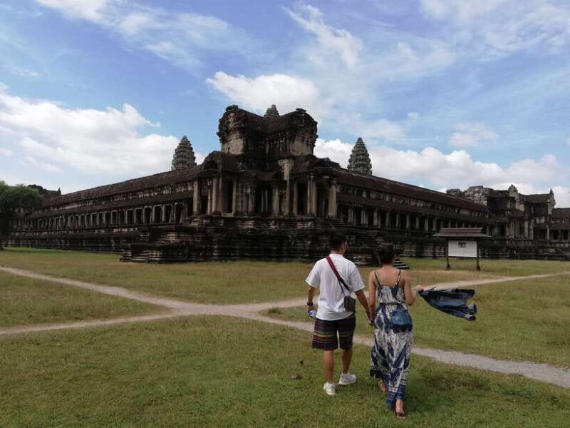 two-days-tour-angkor-complex-banteay-srei-and-kulen-hill