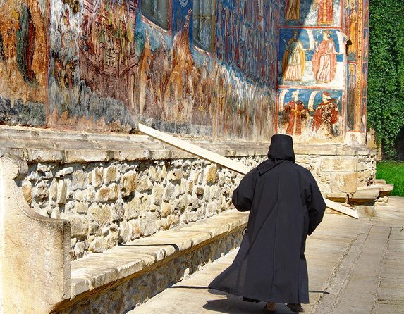 two-days-tour-to-bucovina-unesco-painted-monasteries