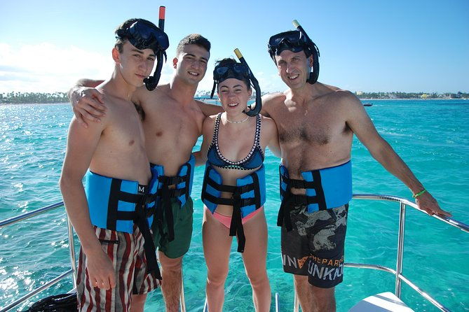 two-great-adventures-zipline-experience-and-snorkeling-cruise-from-punta-cana