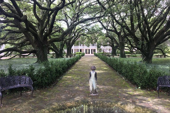 two-plantation-tour-oak-alley-and-laura-or-whitney
