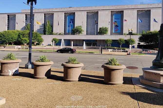 two-smithsonian-museums-american-natural-history-private-tour