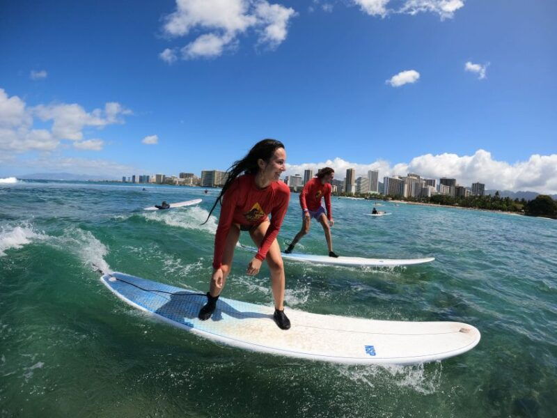 two-students-to-one-instructor-surfing-lesson-in-waikiki
