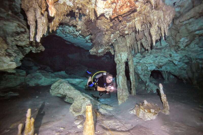 Two tank cavern dive (Cenote Dive) - Key Points