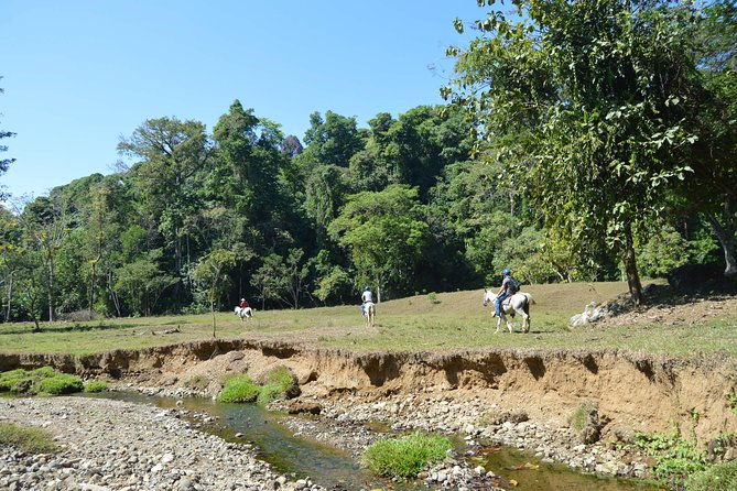 typical-ranch-don-juan-horseback-riding-tour