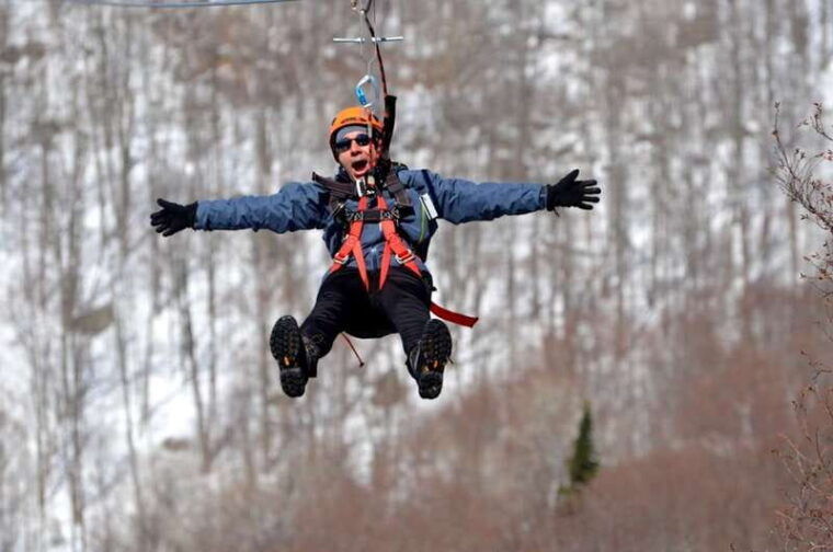 tyroparc-mega-ziplines-and-hiking-in-the-laurentians