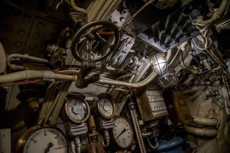 u-boot-museum-war-history-private-tour-in-hamburg