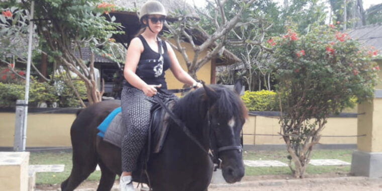 ubud-1-hour-beach-horse-riding-with-transfer
