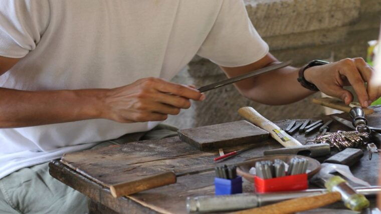 ubud-2-hour-make-your-own-silver-jewellery-class