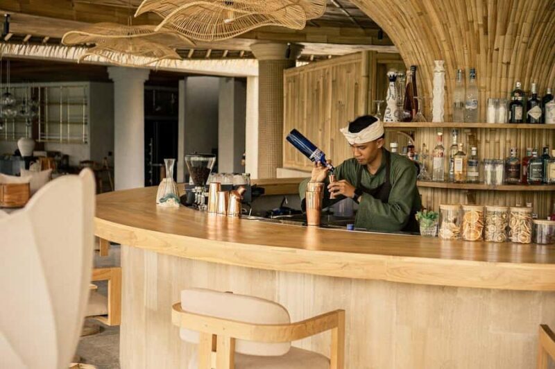 Ubud: Aura Bar Drink & Pool Access Rice Field View E-Voucher - Key Points