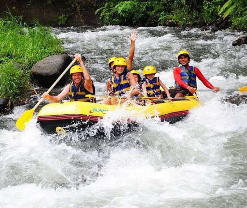 ubud-ayung-river-rafting-adventure-lunch
