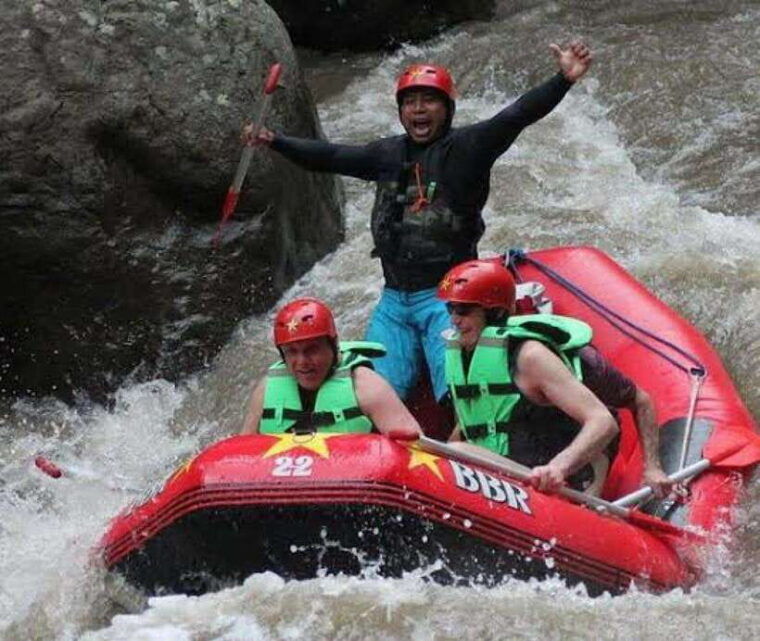 ubud-ayung-river-rafting-adventure-lunch