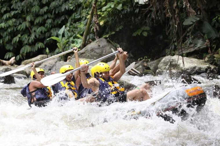 ubud-ayung-river-rafting-include-lunch