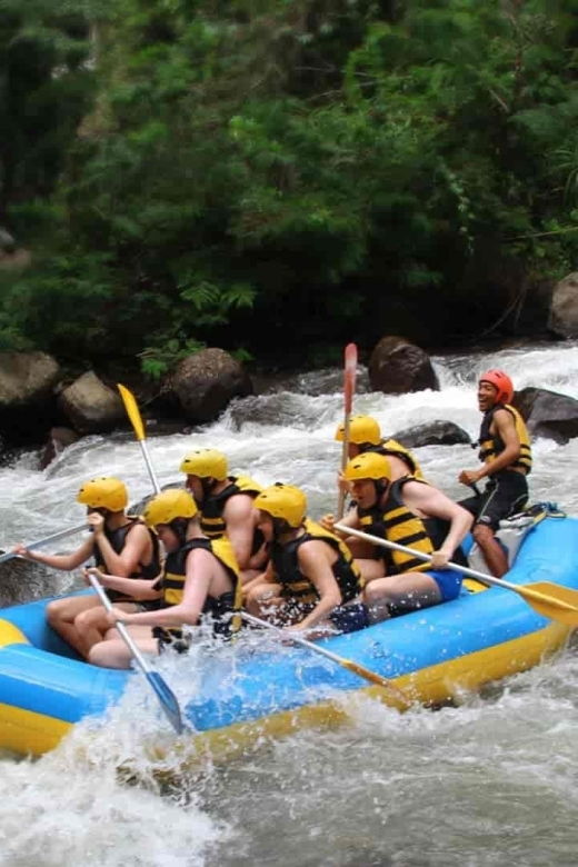ubud-ayung-river-white-water-rafting-adventure-experience