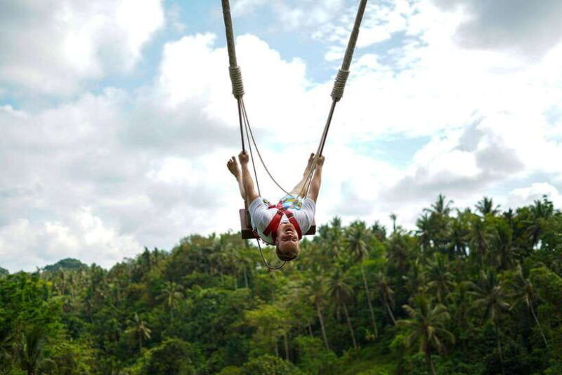 ubud-bali-swing-hidden-waterfall-with-personal-photographer