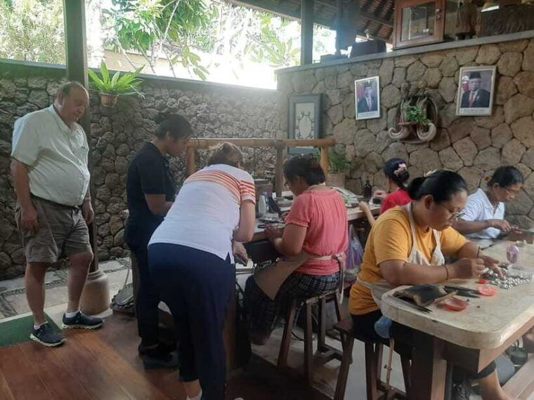 ubud-balinese-arts-hunting