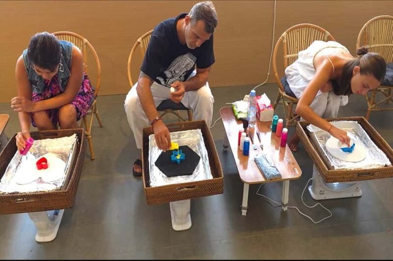 Ubud: Create Your Own Pouring Painting Art Workshop - Key Points