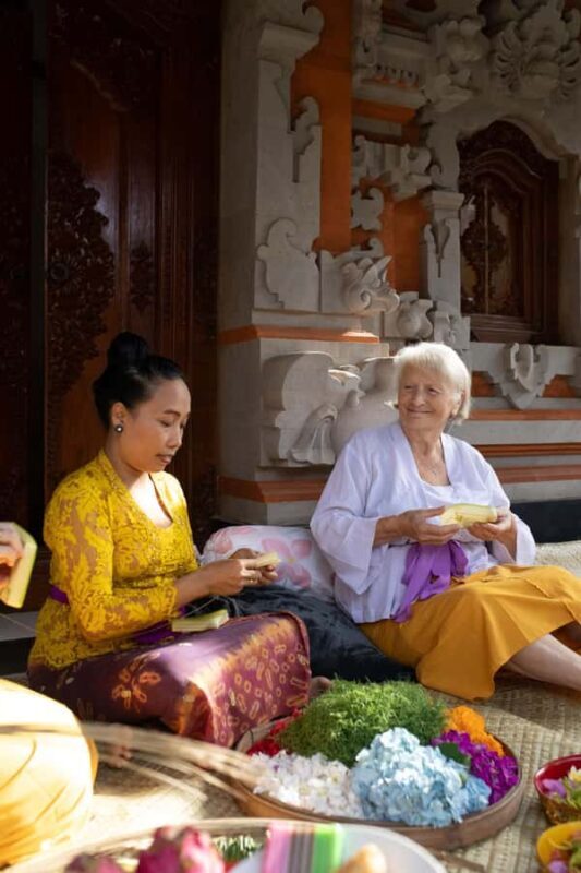 Ubud: Cultural Fashion Experience w/ Makeup & Photoshoot - FAQ