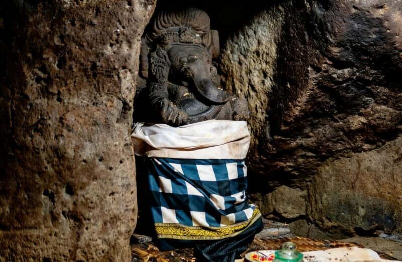 Ubud Cultural & Nature Discovery Tour - Refreshing Natural Beauty at Taman Sari Waterfall