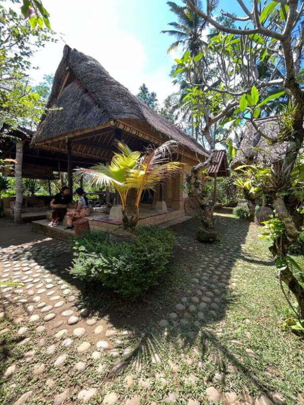 ubud-cultural-unesco-temple-balinese-house-water-temple