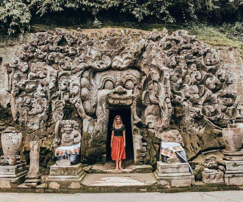 ubud-cultural-unesco-temple-balinese-house-water-temple