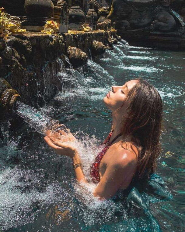 ubud-cultural-unesco-temple-balinese-house-water-temple