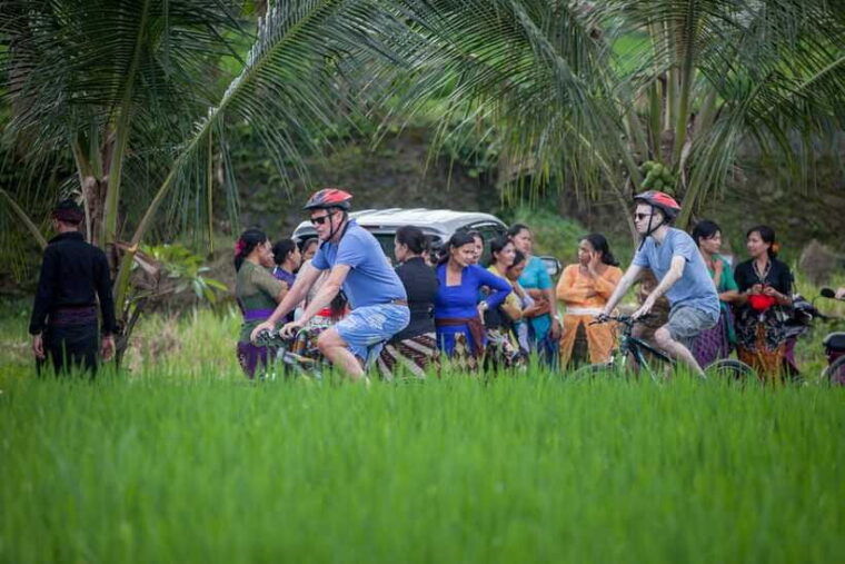 ubud-cycling-tour-all-inclusive-cycling-adventure