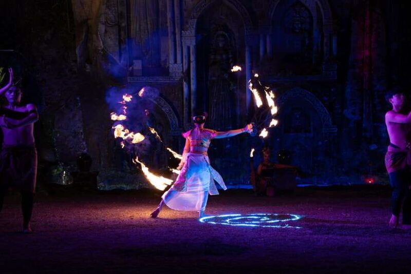ubud-dinner-show-lost-city-story-of-humanity-experience