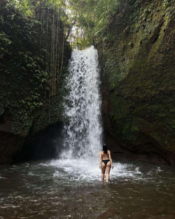 ubud-discover-hidden-waterfalls-with-swing-rice-terrace