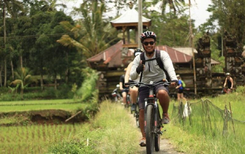 ubud-downhill-jungle-rice-terrace-cycling-tour-with-meals