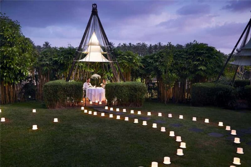 Ubud: Exclusive Photo Moment on a Boat & Candlelight Dinner - What to Expect and How It Feels