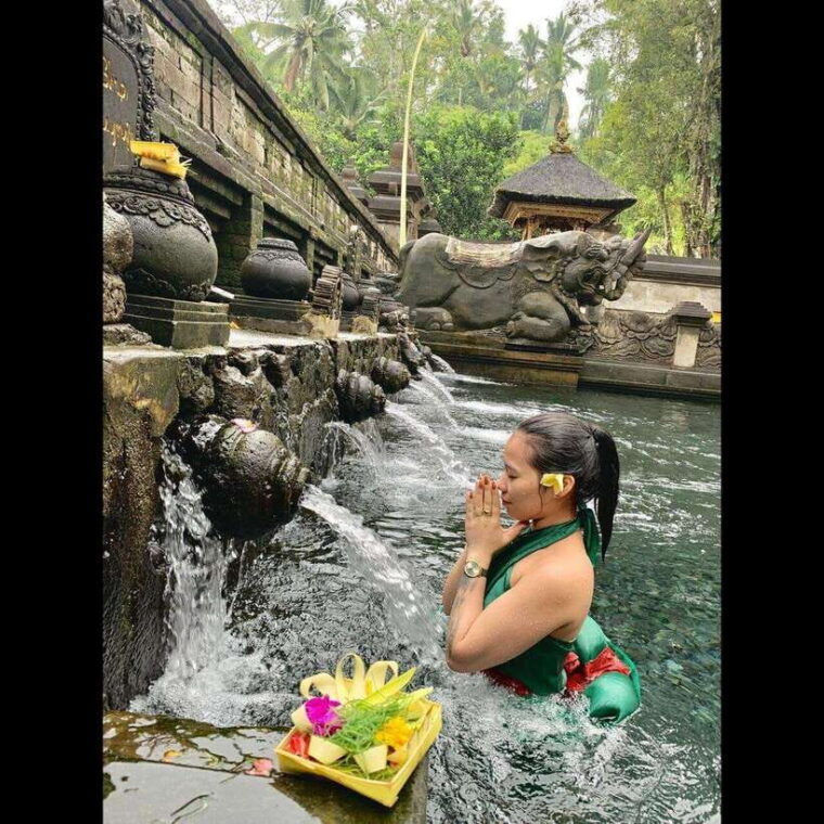 ubud-experience-waterfalls-rice-terraces-and-water-temple