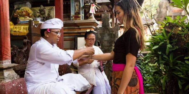 ubud-experiences-spiritual-escape-tour-and-beji-waterfall