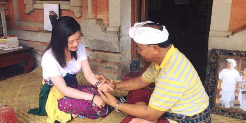 ubud-experiences-spiritual-escape-tour-and-beji-waterfall