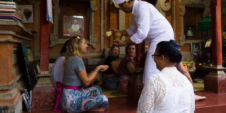 ubud-experiences-spiritual-escape-tour-and-beji-waterfall