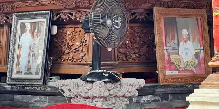 ubud-experiences-spiritual-escape-tour-and-beji-waterfall