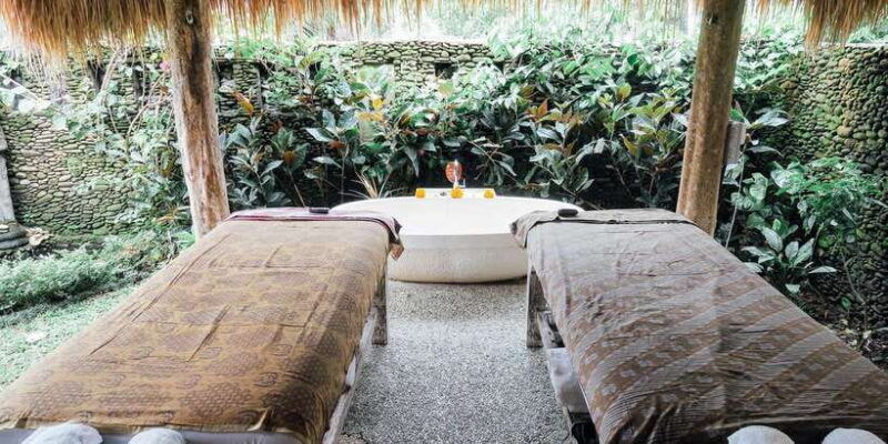 ubud-floating-breakfast-jungle-swing-spa-romantic-tour