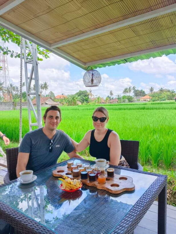 ubud-half-day-waterfall-tour-temple