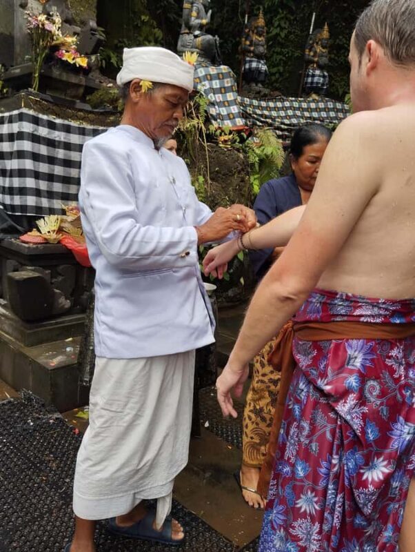 Ubud: Healing & Purification with Shaman at Hidden Temple - Summary of the Experience
