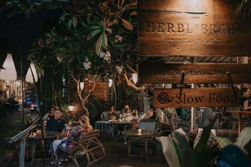 Ubud: Herb Library Restaurant Plant-Based Dining E-Voucher - Atmosphere and Decor