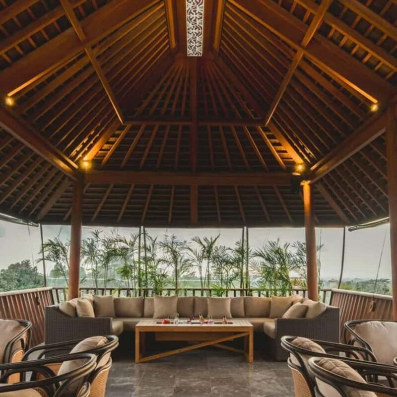Ubud: Higher Level Lounge & Bar Dining E-Voucher at Suweta - An In-Depth Look at the Higher Level Lounge & Bar Experience