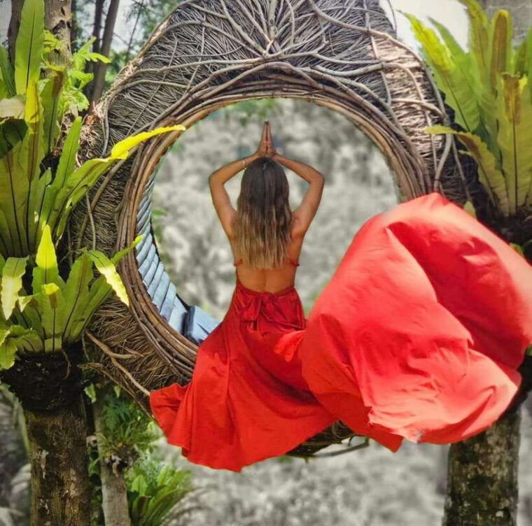 ubud-jungle-swing-rice-terrace-water-temple-waterfall