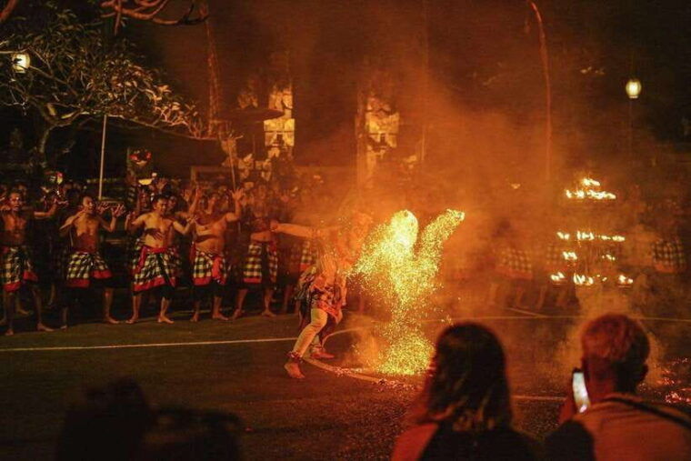 ubud-kecak-fire-dance-with-transfer-optional-day-tour