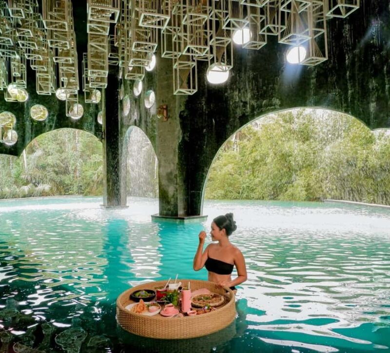 Ubud: Koi fish Photoshoot, Monkey Forest & infinity pool - Key Points