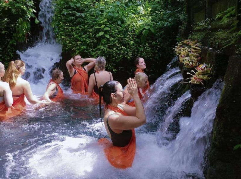 ubud-mangening-water-temple-tour-with-spiritual-cleansing